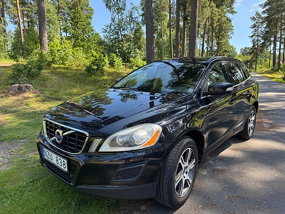 Volvo XC60 4 of 5