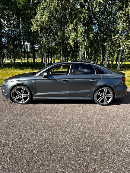 Audi A3 4 of 5