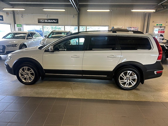 Volvo XC70 3 of 5