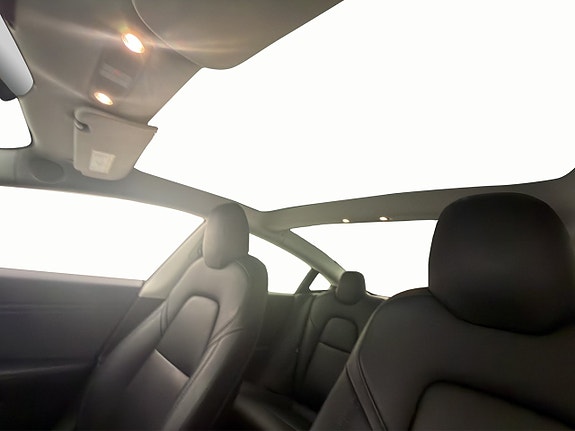 Tesla Model 3 16 of 30