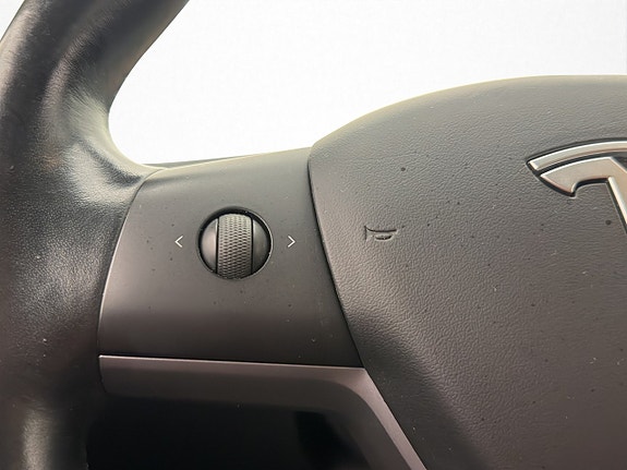 Tesla Model 3 17 of 30