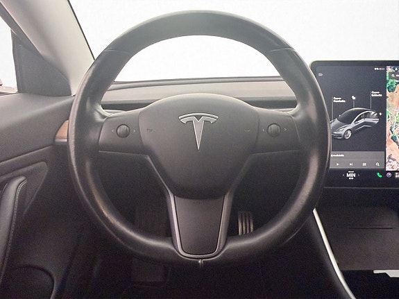Tesla Model 3 12 of 30