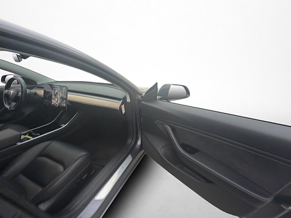 Tesla Model 3 14 of 30