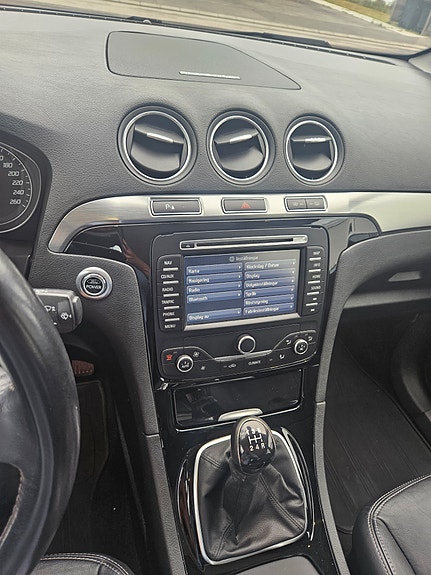 Ford S-MAX 9 of 15