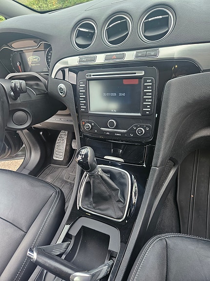 Ford S-MAX 10 of 15