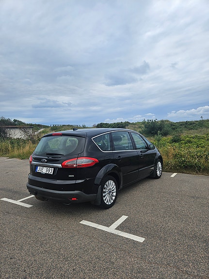 Ford S-MAX 2 of 15