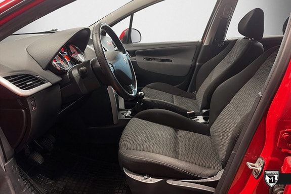 Peugeot 207 13 of 13