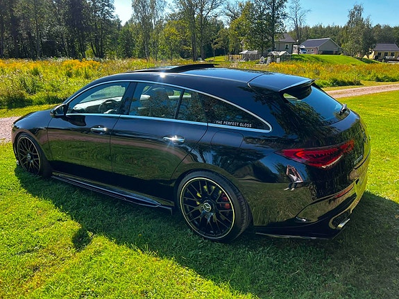 Mercedes-Benz CLA35 3 of 5