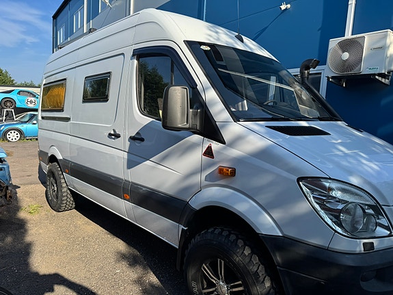 Mercedes-Benz Sprinter 4x4 3 of 5