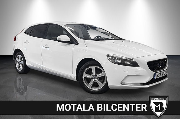 Volvo V40 2 of 5