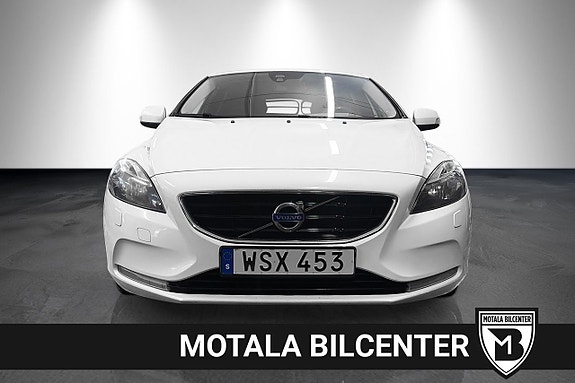 Volvo V40 4 of 5