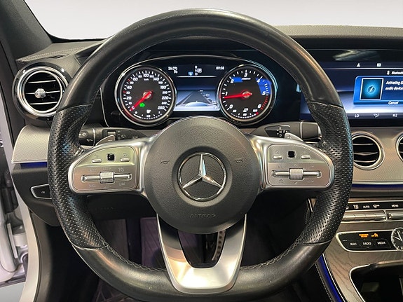 Mercedes-Benz E220 14 of 26