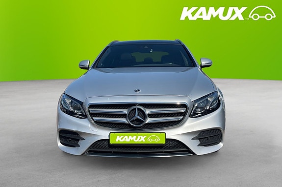 Mercedes-Benz E220 6 of 26