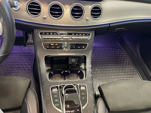 Mercedes-Benz E220 12 of 26