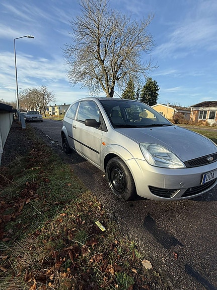 Ford Fiesta 2 of 2