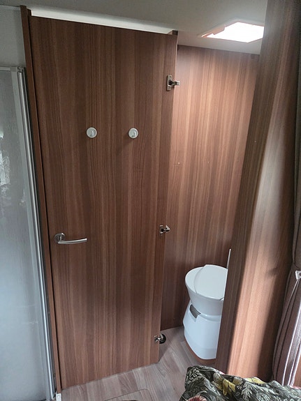 Weinsberg Carasuite 700 MX Edition Queensbed/Taksäng 13 of 18