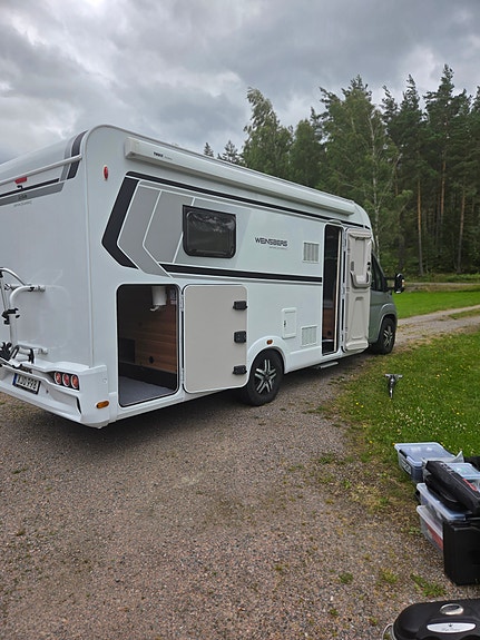 Weinsberg Carasuite 700 MX Edition Queensbed/Taksäng 3 of 5