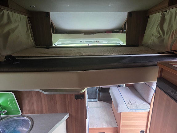 Weinsberg Carasuite 700 MX Edition Queensbed/Taksäng 18 of 18