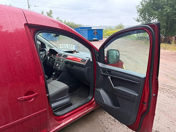 Volkswagen Caddy 2 of 5