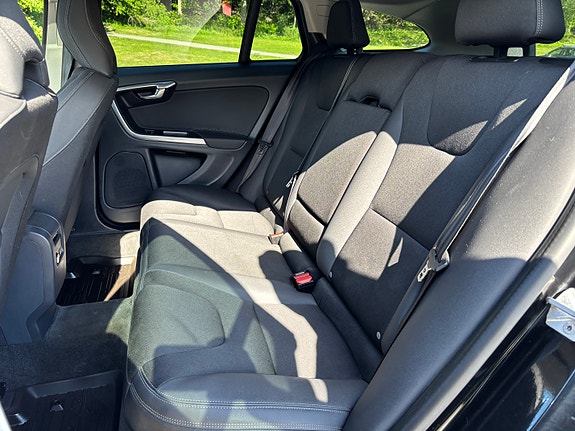 Volvo V60 16 of 28