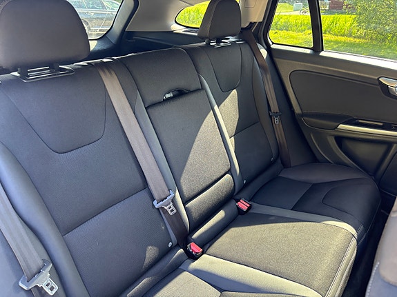 Volvo V60 19 of 28