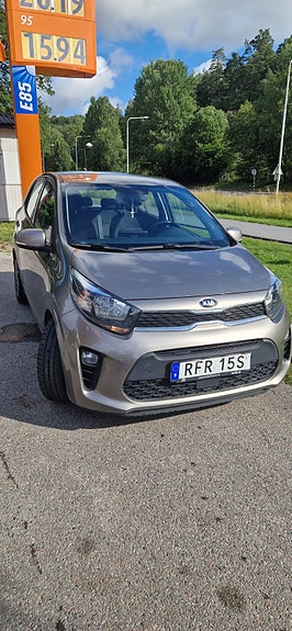 Kia Picanto 2 of 8