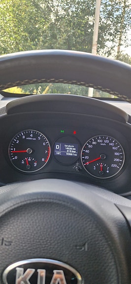Kia Picanto 5 of 8