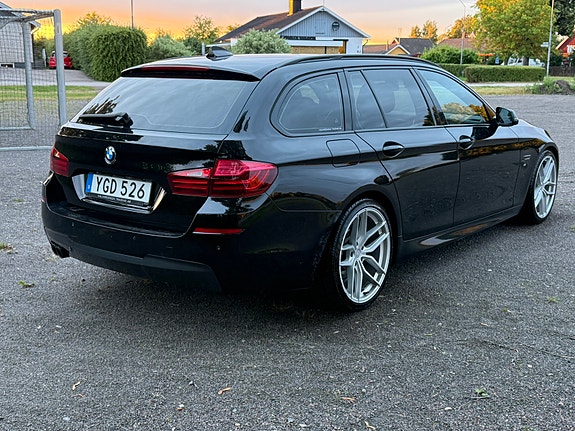 BMW 520d 3 of 5