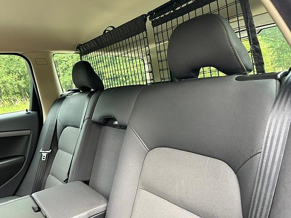 Volvo V70 4 of 5