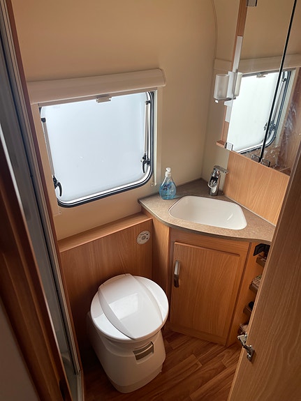 Knaus 580 Südwind 9 of 12