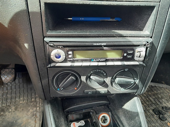 Volkswagen Golf IV 3 of 5