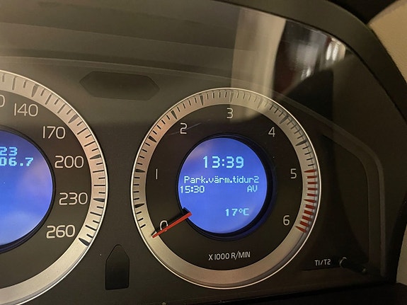 Volvo XC70 22 of 22