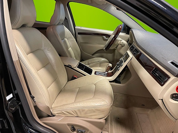 Volvo XC70 15 of 22