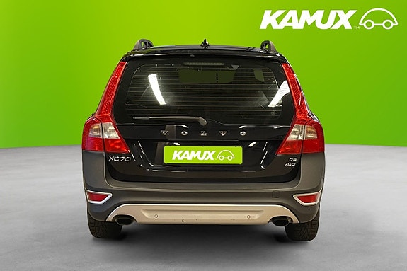 Volvo XC70 5 of 5