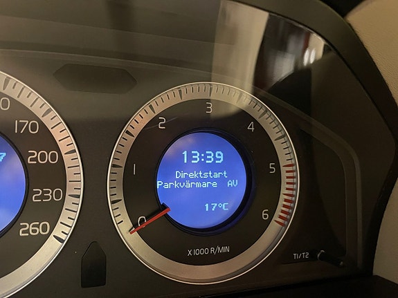 Volvo XC70 21 of 22