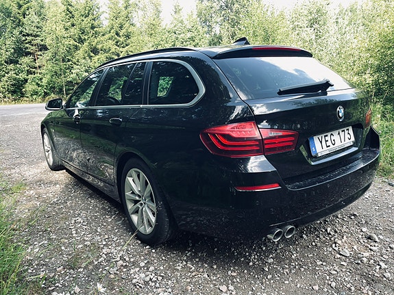 BMW 520d 2 of 5
