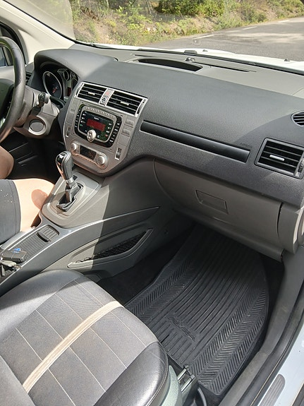 Ford Kuga 5 of 5
