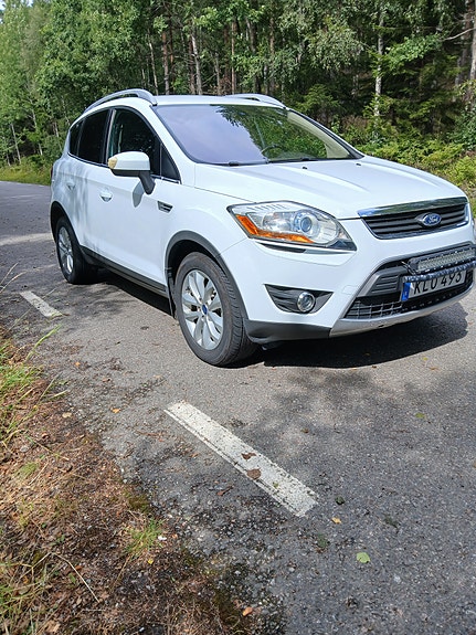 Ford Kuga 2 of 5