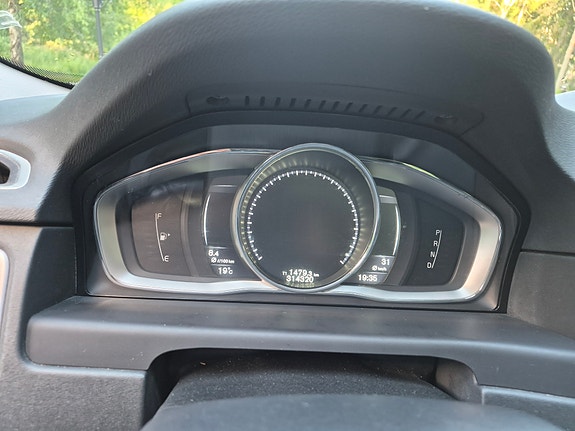 Volvo V70 10 of 21