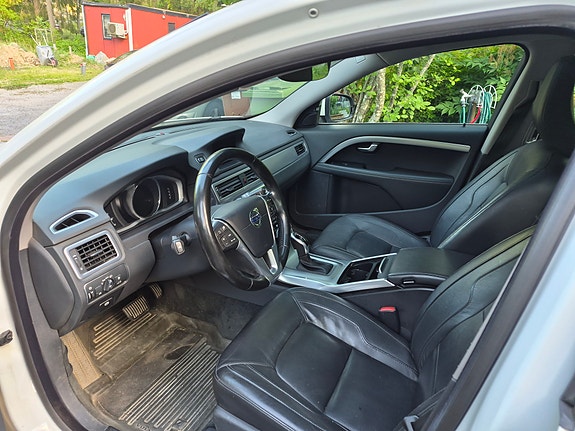 Volvo V70 11 of 21