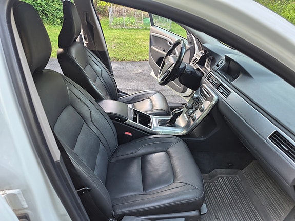 Volvo V70 13 of 21