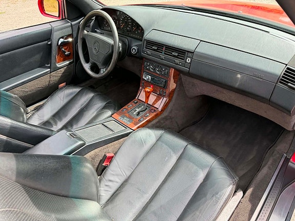 Mercedes-Benz SL500 12 of 13