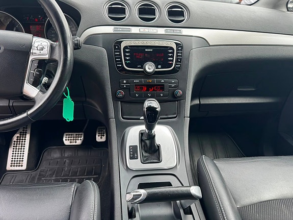 Ford S-MAX 10 of 26