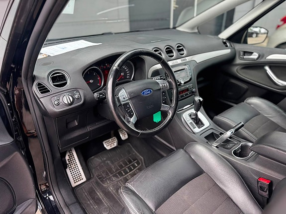 Ford S-MAX 14 of 26