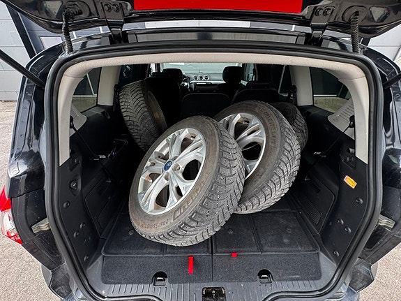 Ford S-MAX 23 of 26