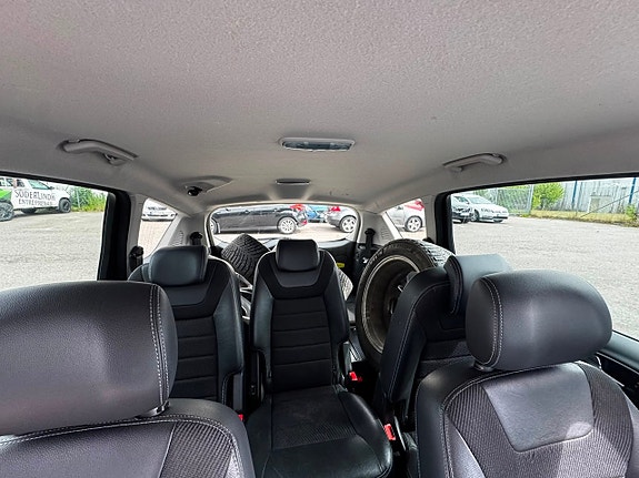 Ford S-MAX 24 of 26
