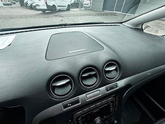 Ford S-MAX 12 of 26