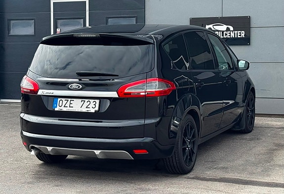 Ford S-MAX 9 of 26