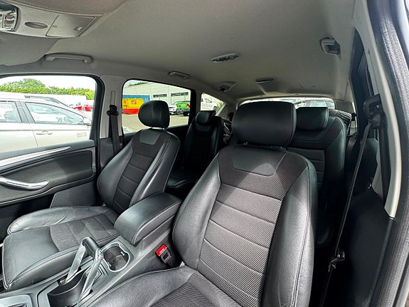 Ford S-MAX 20 of 26