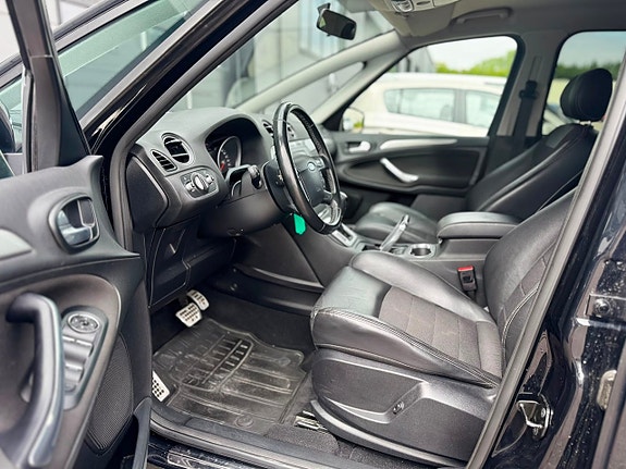 Ford S-MAX 26 of 26